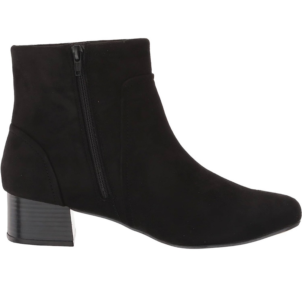 Clarks Black Suede Chunky Heel Ankle Boots size 7